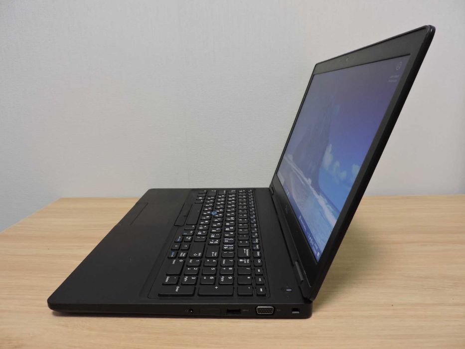 Dell Latitude 5590/15.6/i5 7300U/16GB/SSD256/UHD