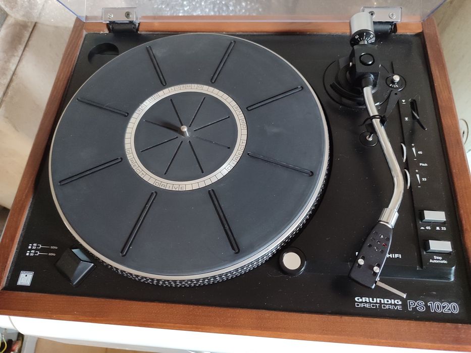 Продам програвач вінілу Grundig PS 1020