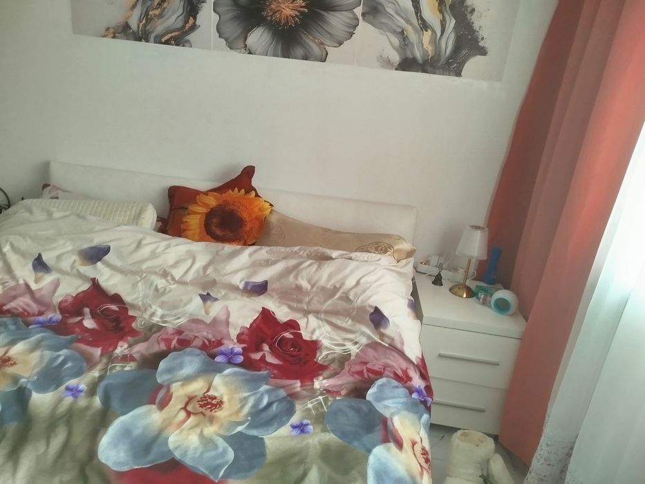 Sypialnia łóżko w komplecie z materacem