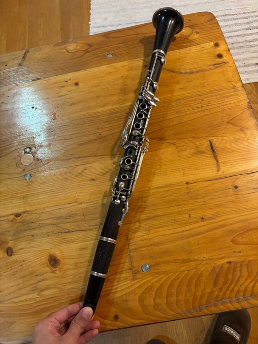 Clarinete de madeira.