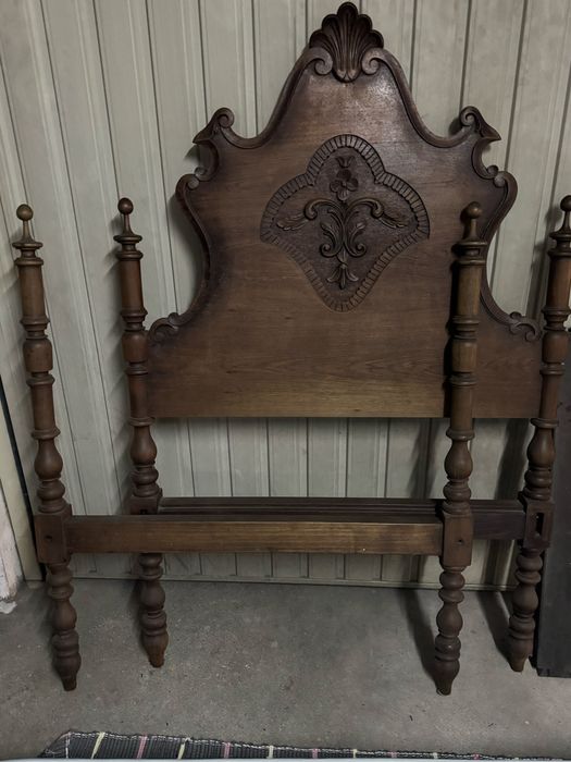 2 camas solteiro + 1 colchão