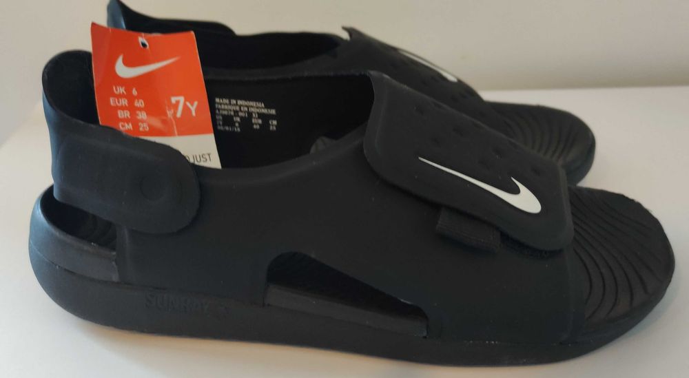 Нові босоніжки Nike Sunray Adjust 5 Us 7Y на 39-40 устілка 25 см. оригінал сандалі аквашузи