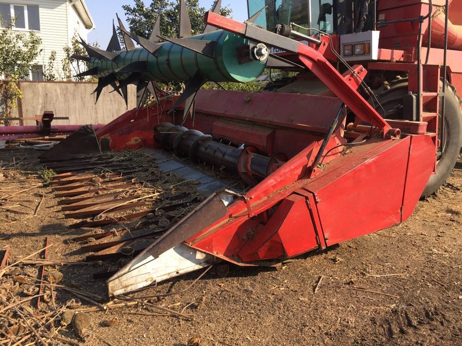 Продам комбайн MASSEY FERGUSON