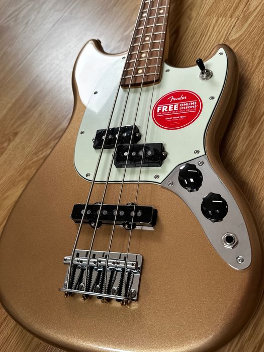 Новий Fender Player Mustang Bass PJ Firemist Gold, Мексіка