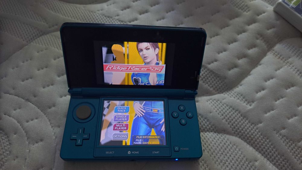 Konsola Nintendo 3DS + GRY