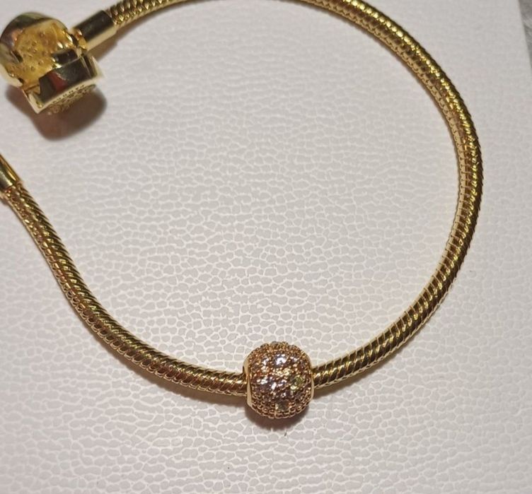 Charms do bransoletki pandory.