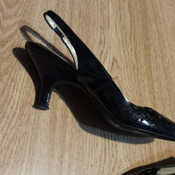 76. Buty damskie  sandały rozmiar 40 firmy Atmosphere