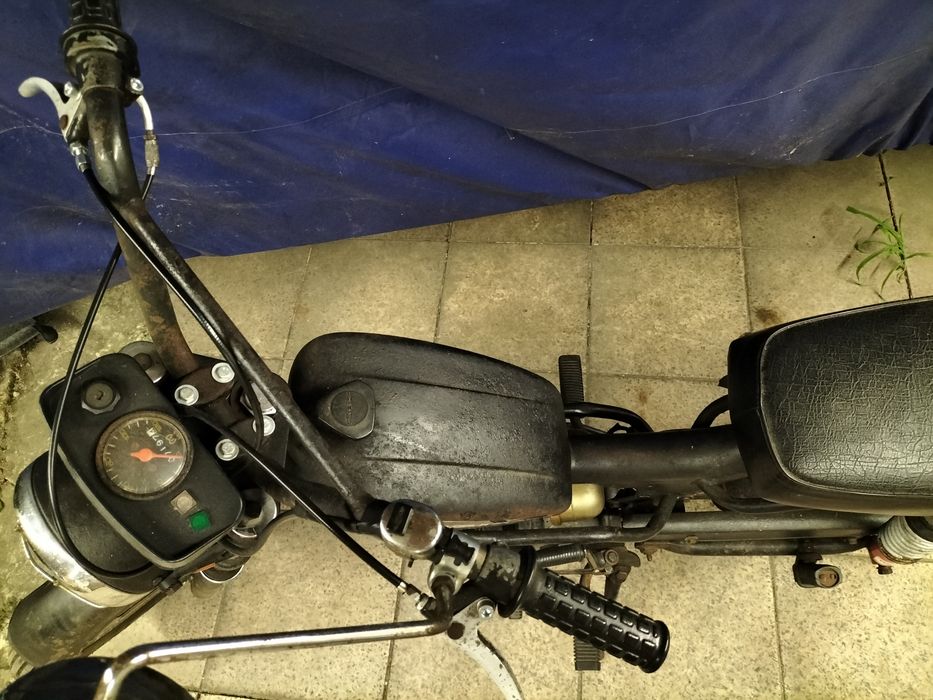 Mota fundador de 2v