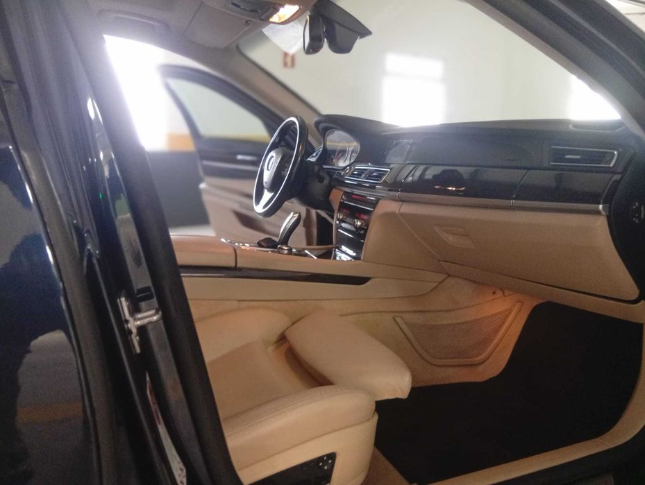 BMW 740D PAK M