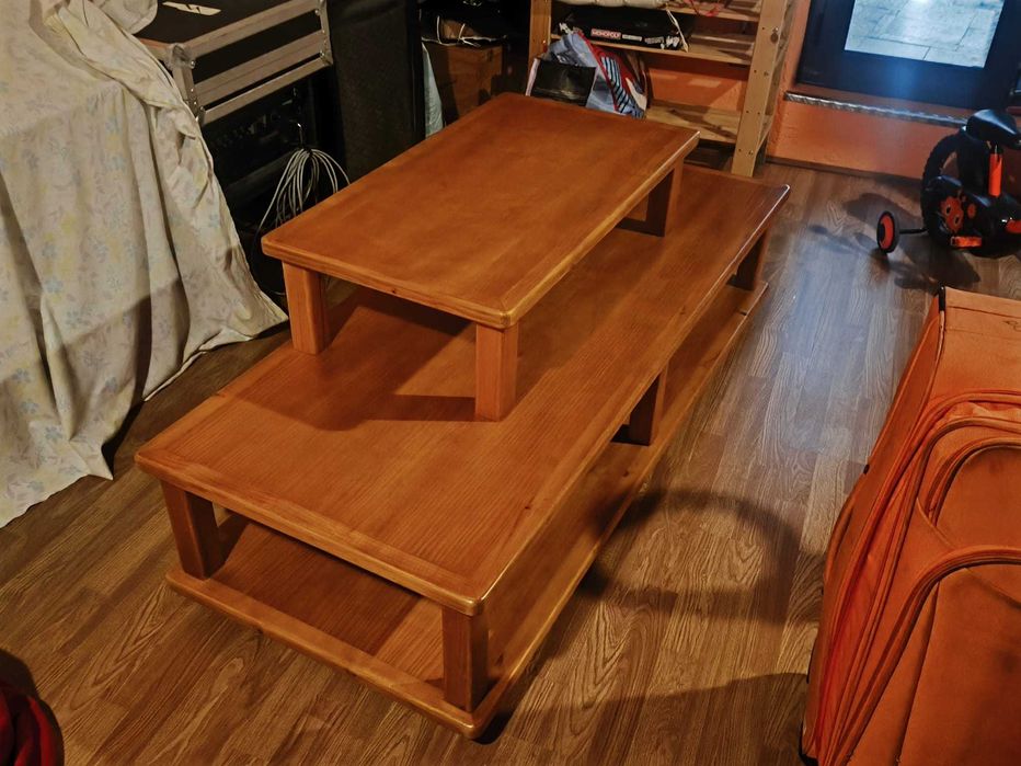 Móvel de Televisão e outros aparelhos em pinho maciço