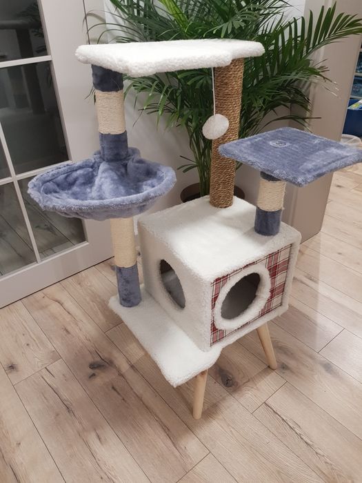 Drapak dla kota budka