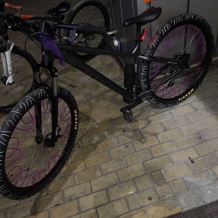 Bike de grau como nova