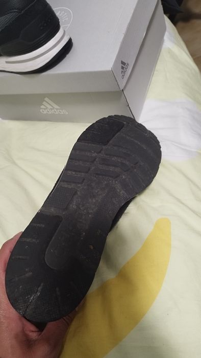 Tênis adidas 40,5