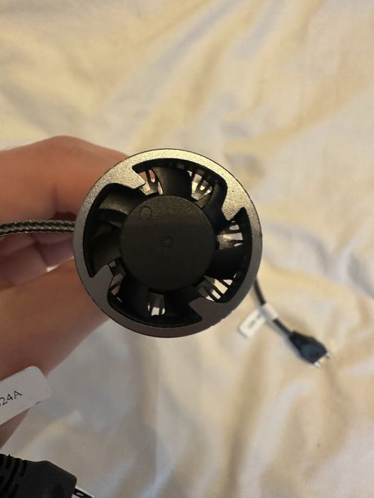 Żarówki halogeny H7 XSTORM LED HEADLINE