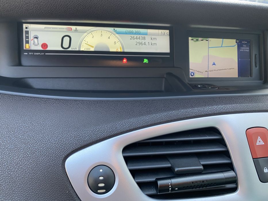 Продам гранд сценік 3 1.9 dci