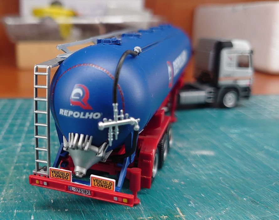 Camião Mercedes Actros 1/87 Repolho & Rodrigues