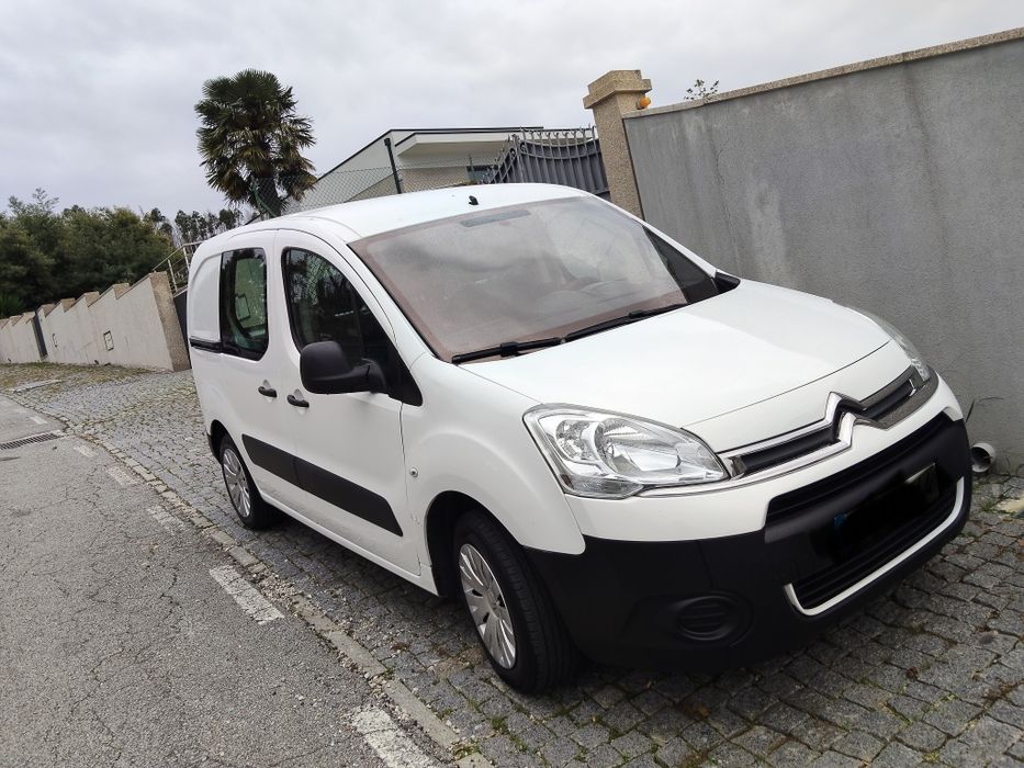 Citroën Berlingo de 2013 com 237mil km de três lugares 1.6 HDI