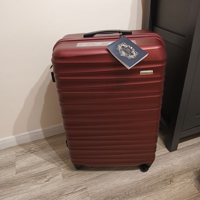 Nowa duża walizka Wittchen