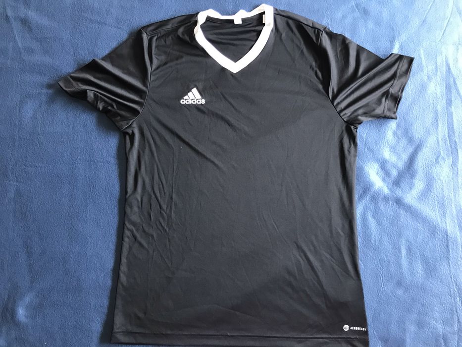 Camisola desporto adidas nunca usada