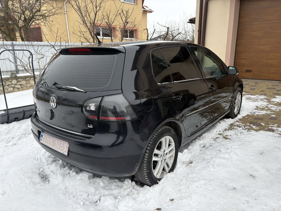 VW Golf 5 свіжопригнаний з Німеччини. 1.6 МРІ, розмитнений.