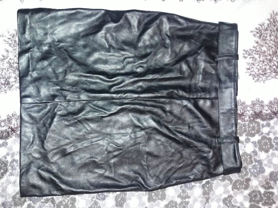 Юбка кожзам черная