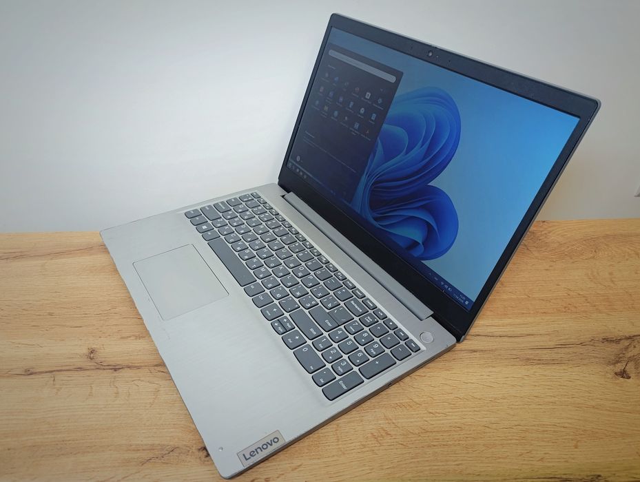 15'6 ноутбук Lenovo i3-1005G1/SSD 256GB/8GB DDR4/UHD Graphics/Батарея 23% зносу