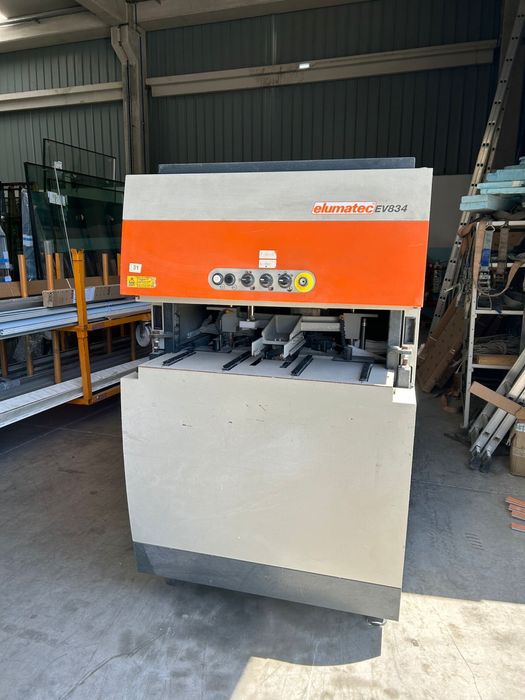 Maquina limpar janelas de PVC