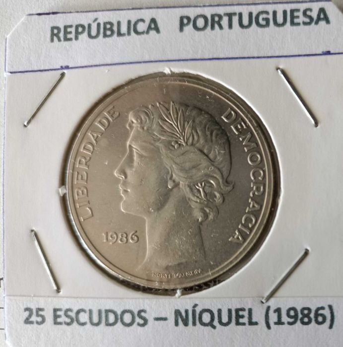 4 Portuguese Coins of 25 Escudos from the 2nd Republic (Nickel)