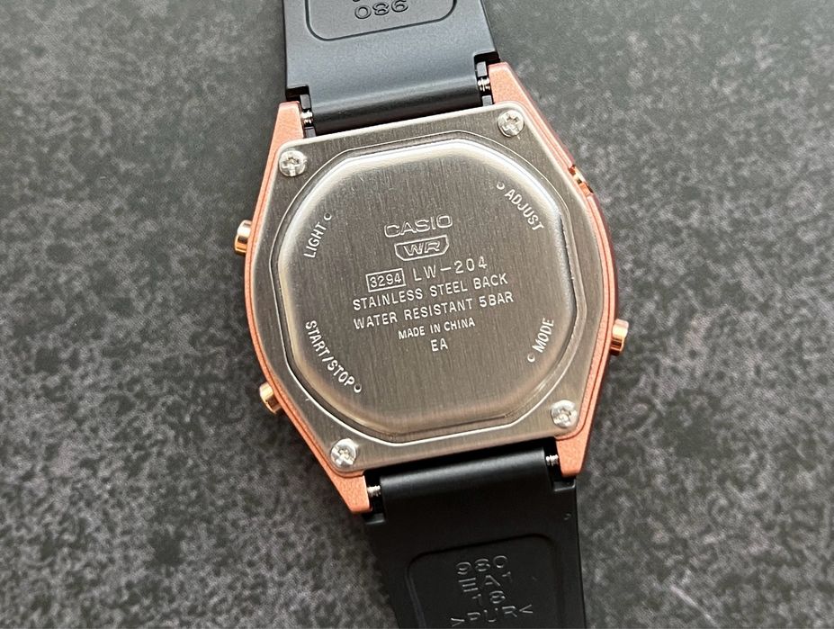 Наручний жіночий годинник Casio LW-204-1A новий оригінал рожеве золото
