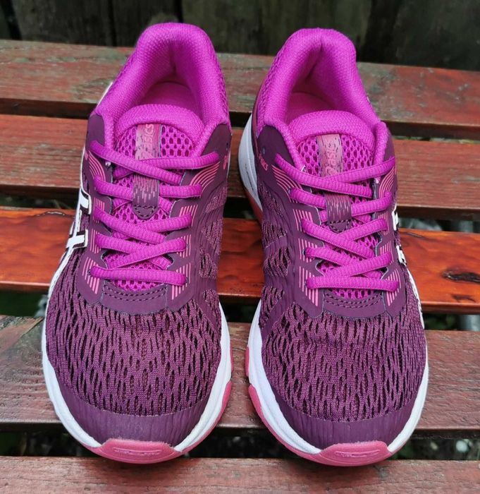 кросівки Asics GT-1000