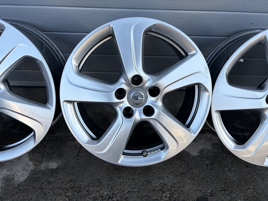 Alufelgi Opel +czujniki 17 cali 5x110 et44 7j