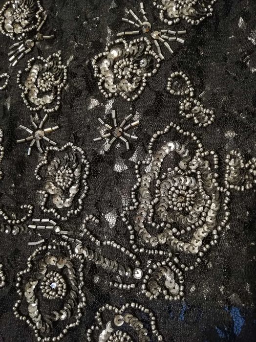 Czarna koronkowa bluzka z aplikacją koraliki Atmosphere 40 L Primark