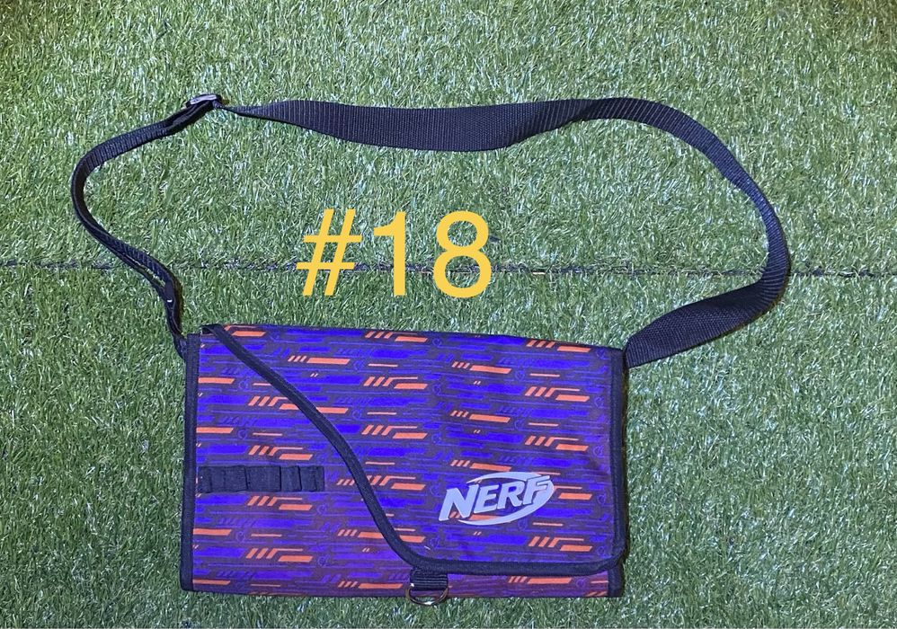 Бластеры Нерф.