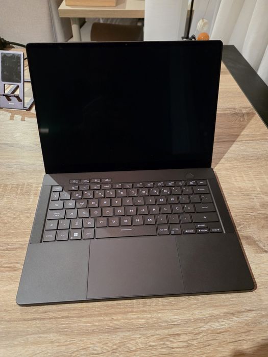 Asus Zephyrus G14 2024 OLED - Ryzen9/32GB/1TB/Nvidia 4060