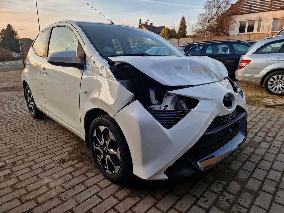 Toyota Aygo Poduszki całe , kamera cofania grzane fotele tempomat!