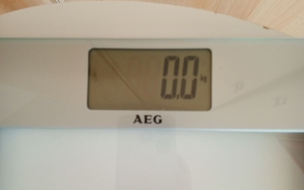 Весы напольные диагностические AEG