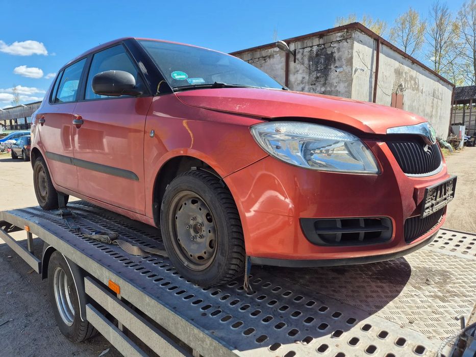 SKODA FABIA II 1,2 i HTP ,  Części , maska, zderzak, lampy, błotnik, alternator
