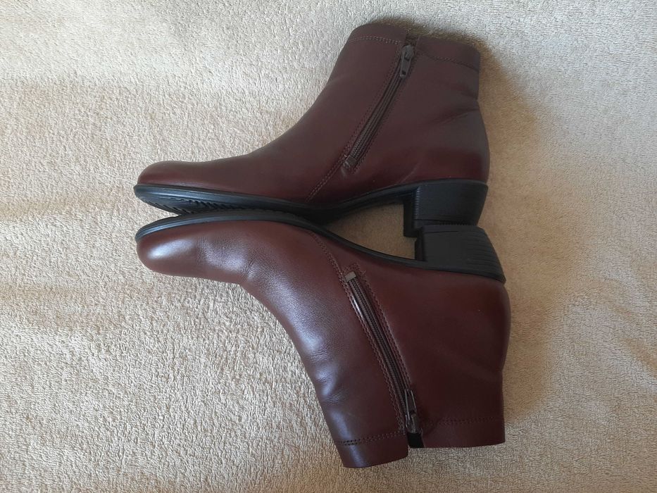 Ботильйони черевики Ecco Shape р.38