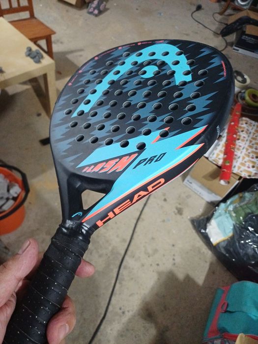Raquete padel e 2 bolas