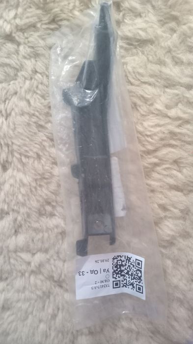 Hyundai kona electric 19- кріплення бамперу правий перед 86526-k4000