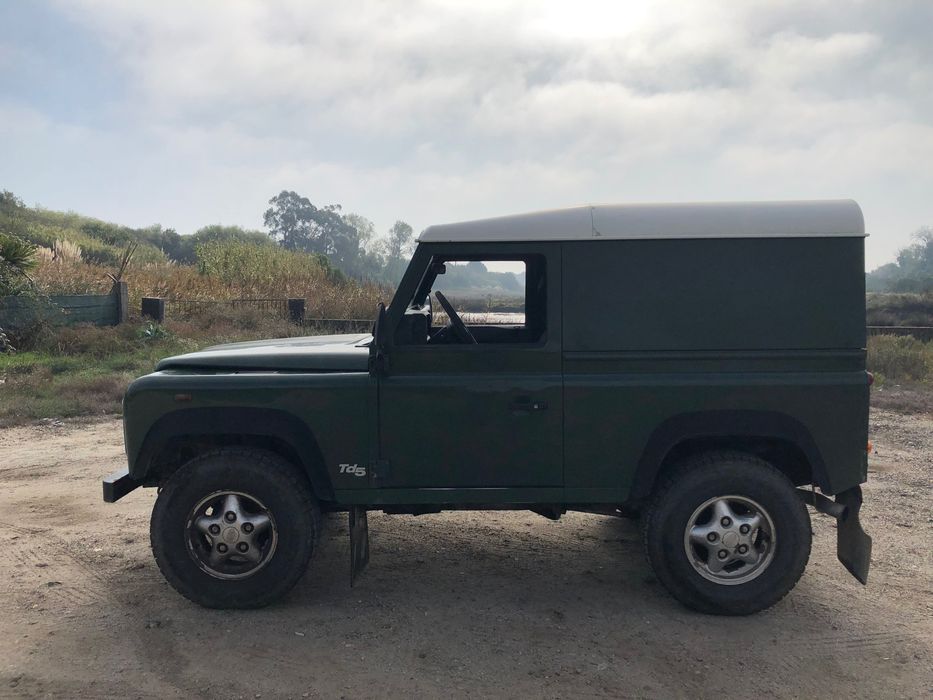 Land Rover Defender 90 2.5 TD5 hardtop (3 lugares) verde — photo 4