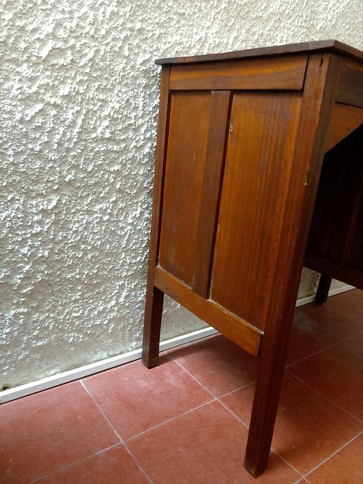 Secretària antiga em madeira