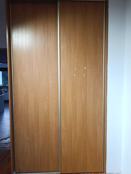 Solidna szafa do zabudowy