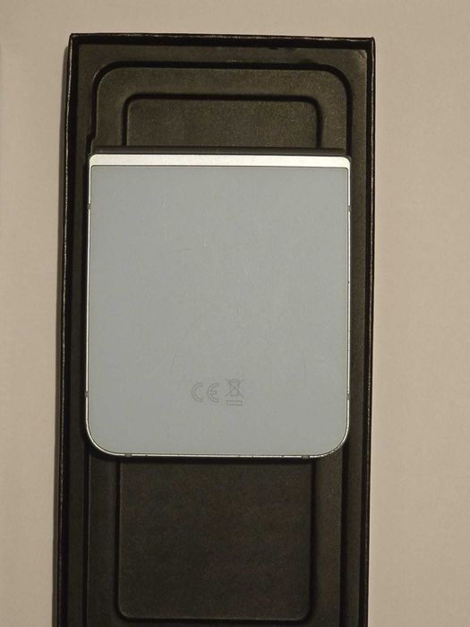 Samsung Z FLIP 6 - 256 GB / BLUE