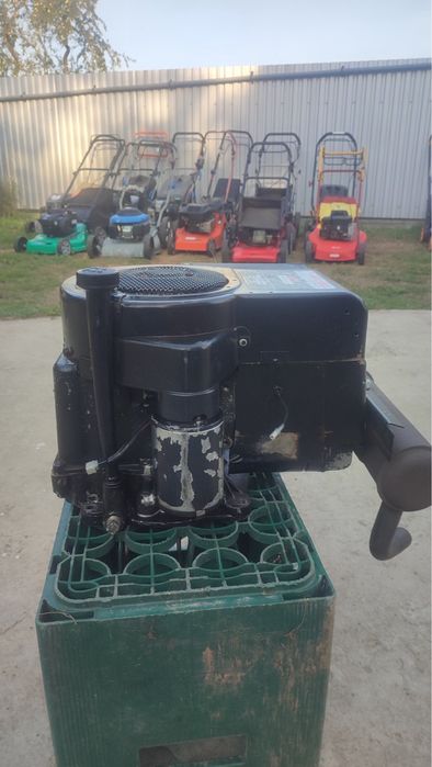 Двигун Briggs & Stratton 11HP