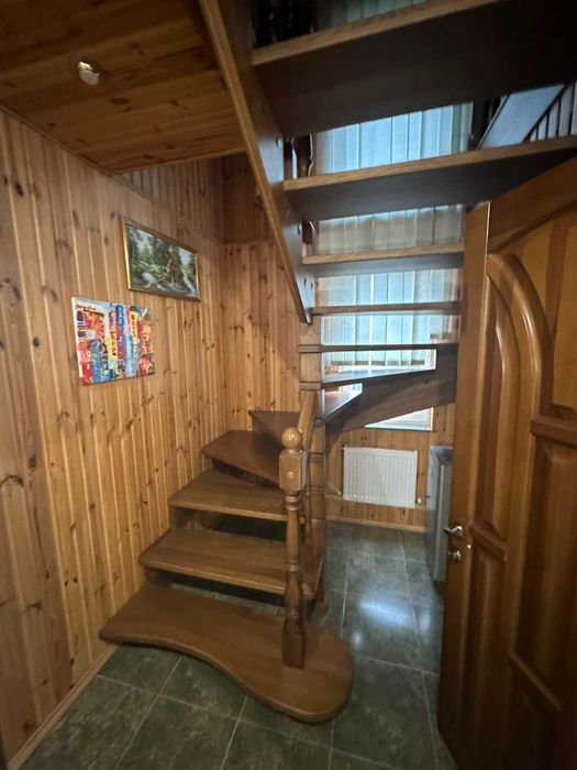 Продаж будинку в Левкові