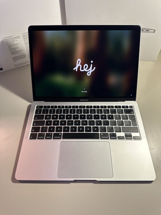 MacBook Air i3 13,3 8GB RAM 256GB SSD