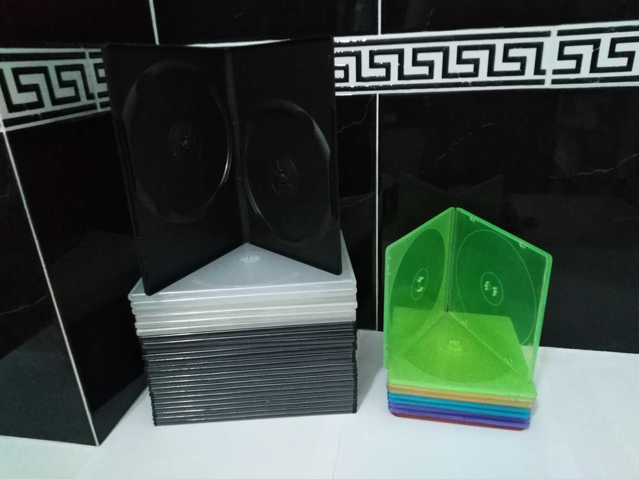 Conjunto de 33 caixas Slim para cd/dvd.