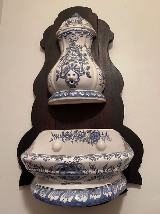 Fonte decorativa em louça