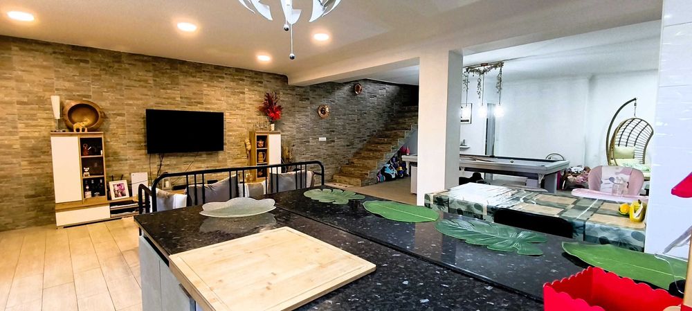 Apartamento T4 Duplex com Patio e Garagem